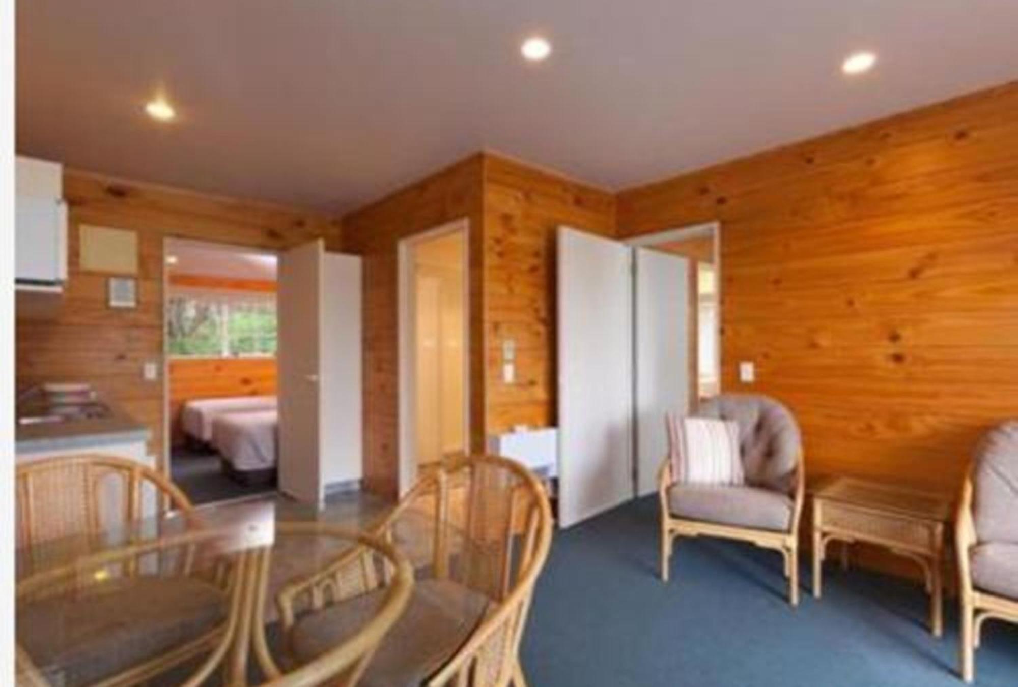 Pauanui Pines Motor alojamiento Habitación foto